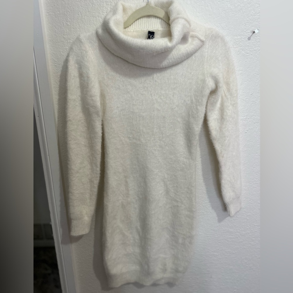 Cozy White Turtleneck Sweater from Windsor